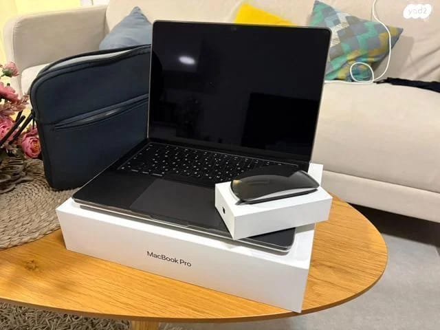 MacBook Pro 14