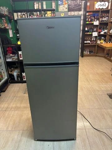 מקרר עם מקפיא עליון